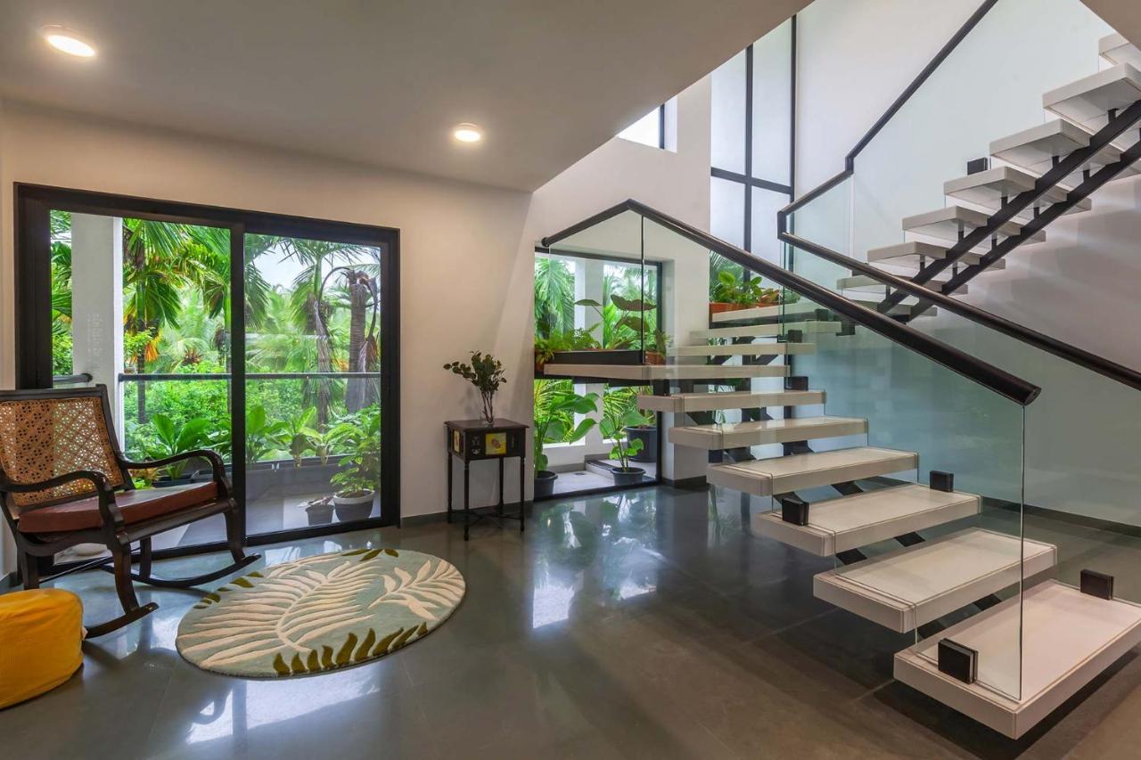 Villa Sereno By Stayvista - An Elegant And Entertaining Retreat Featuring A Swimming Pool, Outdoor Jacuzzi, Modern Interiors, And A Snooker Table Alībāg Esterno foto