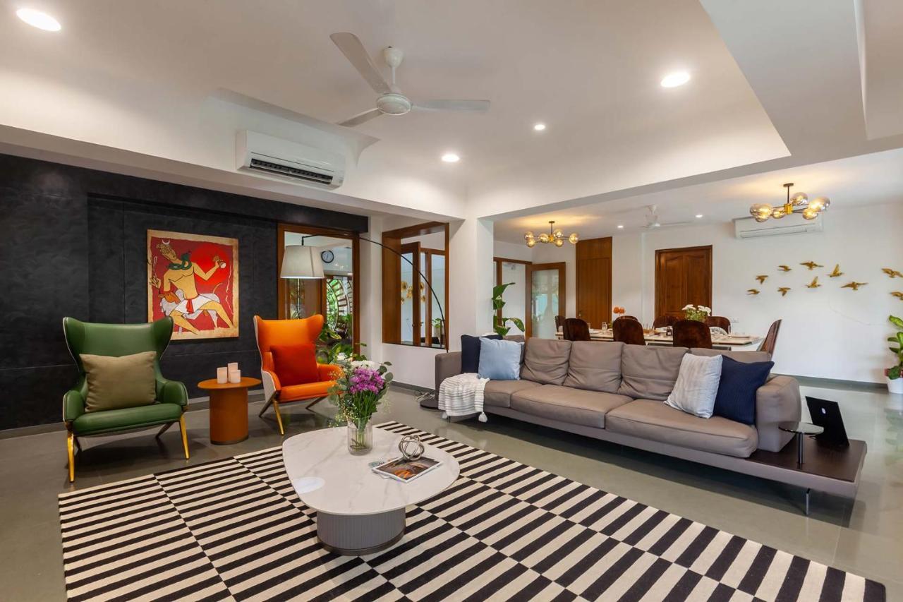 Villa Sereno By Stayvista - An Elegant And Entertaining Retreat Featuring A Swimming Pool, Outdoor Jacuzzi, Modern Interiors, And A Snooker Table Alībāg Esterno foto