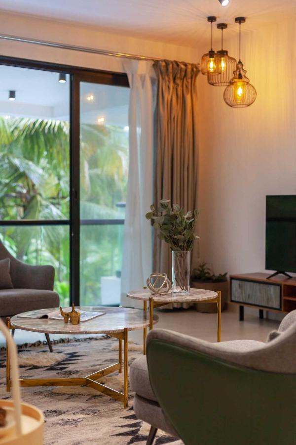 Villa Sereno By Stayvista - An Elegant And Entertaining Retreat Featuring A Swimming Pool, Outdoor Jacuzzi, Modern Interiors, And A Snooker Table Alībāg Esterno foto