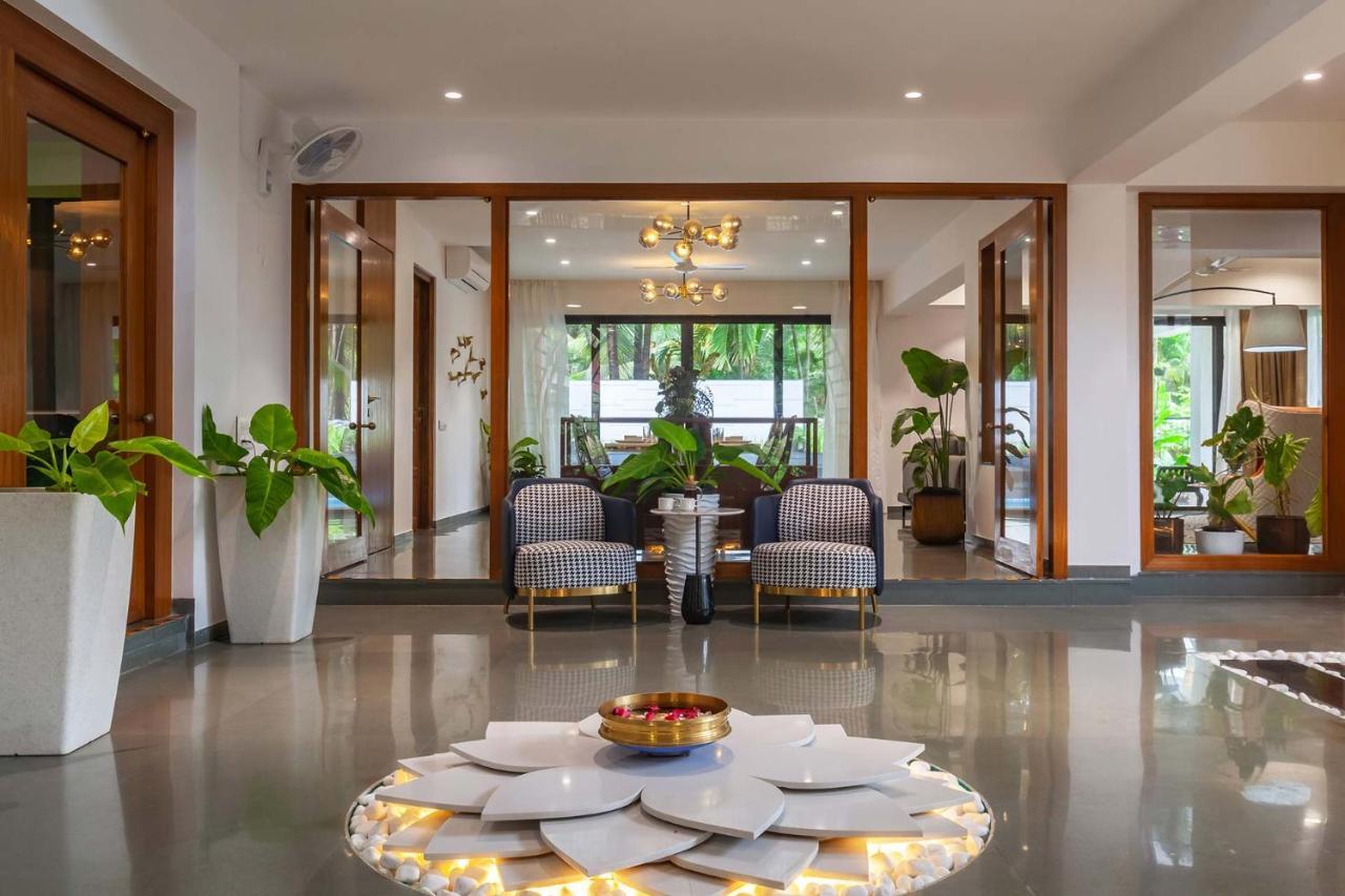 Villa Sereno By Stayvista - An Elegant And Entertaining Retreat Featuring A Swimming Pool, Outdoor Jacuzzi, Modern Interiors, And A Snooker Table Alībāg Esterno foto